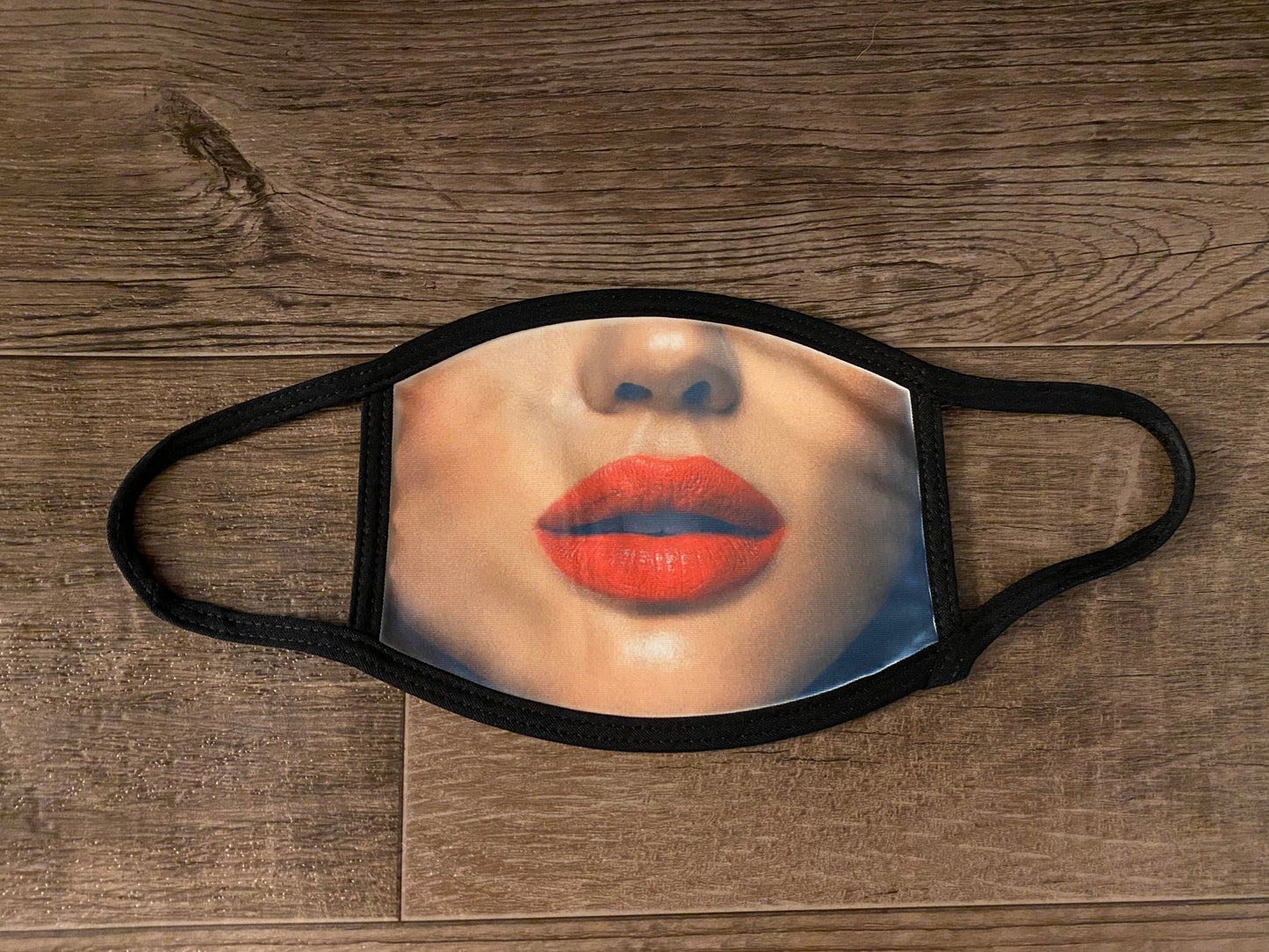 Red Lips Mask