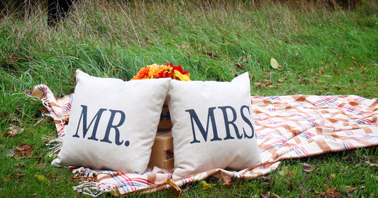 Mr. & Mrs. Pillow Set